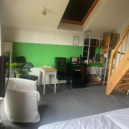 Maisonette-Ferienzimmer Am Backhausgarten ฟลูนไฮม์ ภายนอก รูปภาพ
